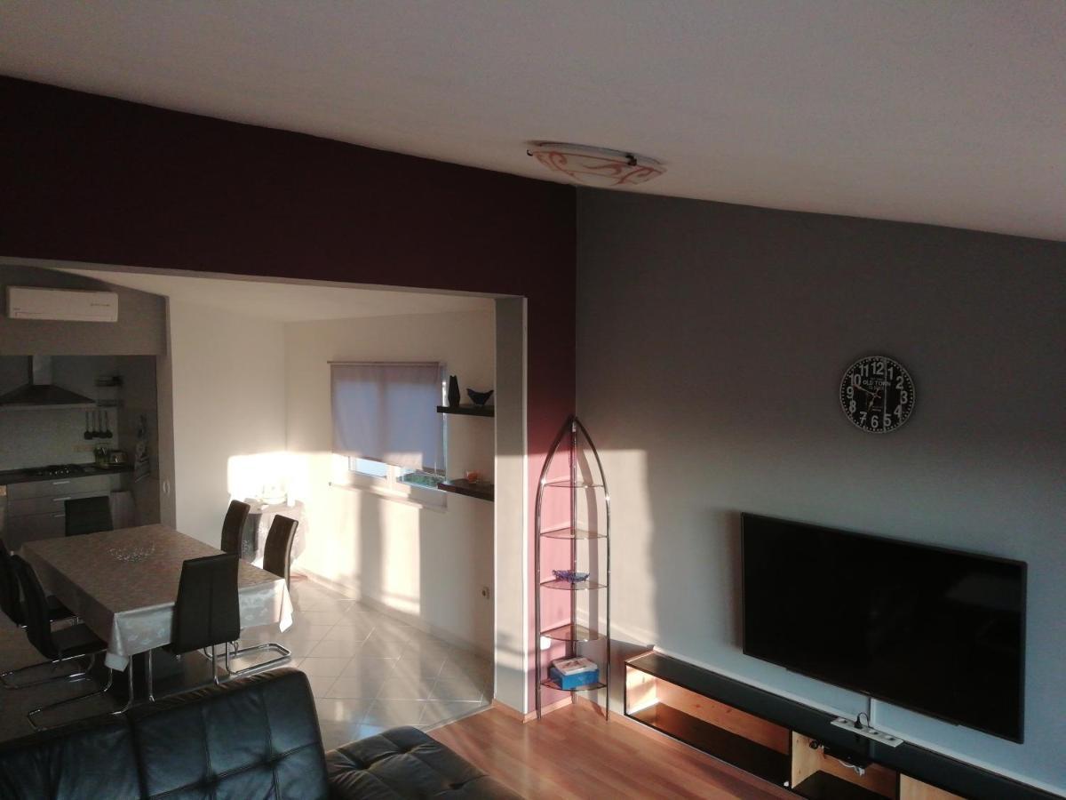 Apartment Viktoria プリモシュテン エクステリア 写真